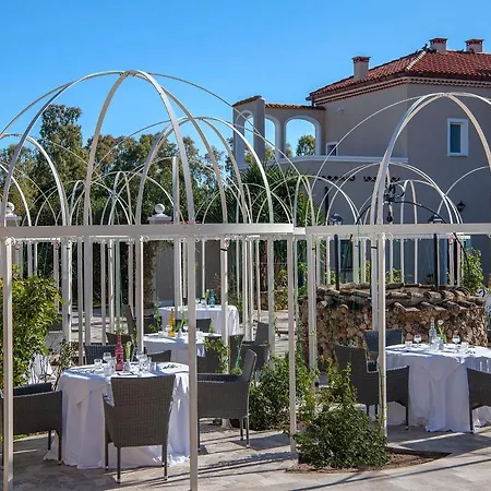 מלון Cavalieri Country 4*