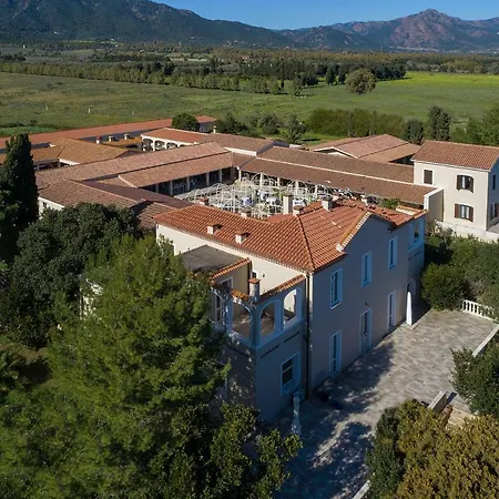 Cavalieri Country 4* פולה