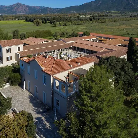 מלון Cavalieri Country 4*