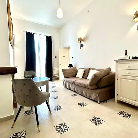 Cavalieri Country מלון