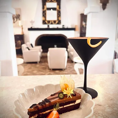 호텔 Cavalieri Country 풀라